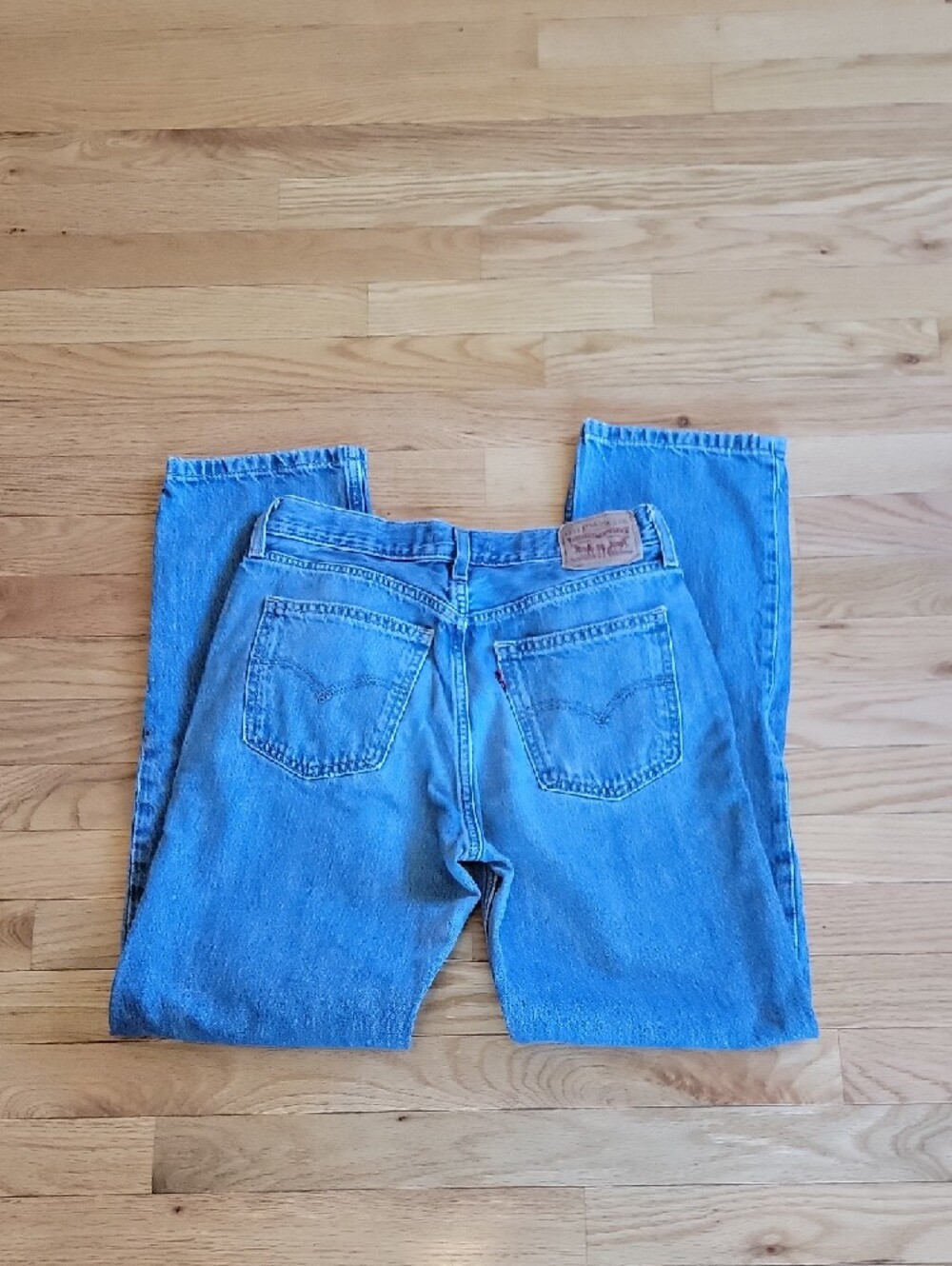 Levi's Women's Straight-Leg Jeans in Medium Blue Denim - Picture 4 of 5